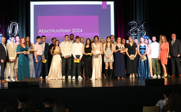 Kraichgau-Realschule verabschiedet 101 Schülerinnen und Schüler