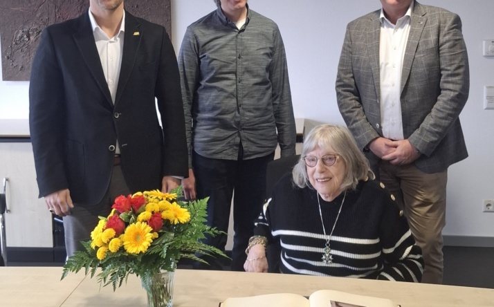 Holocaust-Überlebende Ruth Steinfeld zu Besuch in ihrem Geburtsort Sinsheim